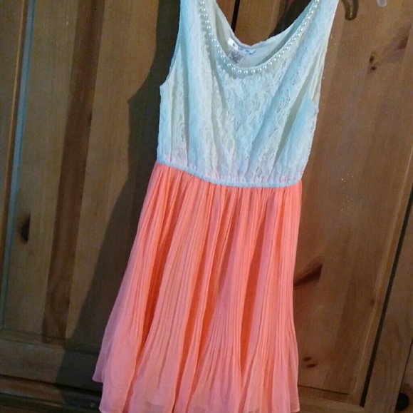 Sold - Picture 6 of 8